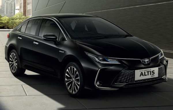 toyota-corolla-altis-hev-kartika-sari-malang